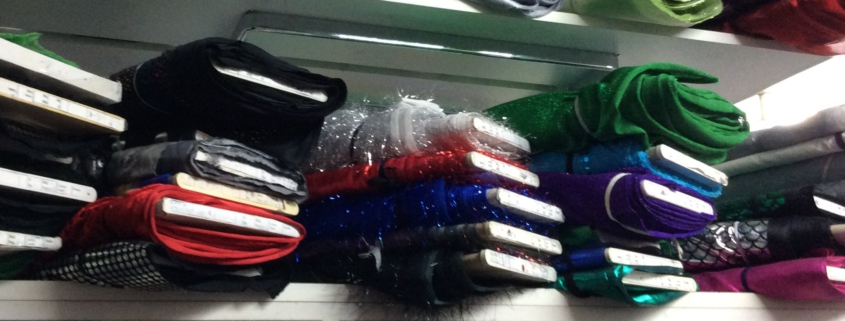 Organza und Glitzerstoffe für Karneval