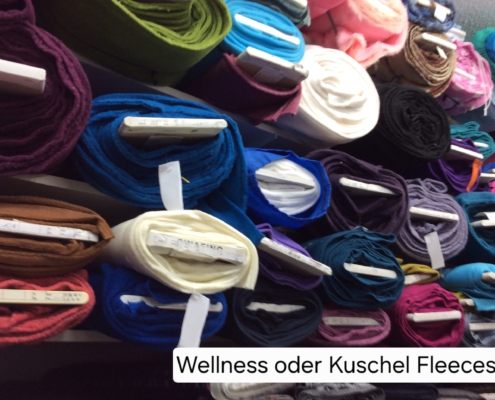 Wellness oder Kuschel Fleeces im Stoffgeschäft "Cilly's Nähkästchen" – Ihre Nähstube in Senden.